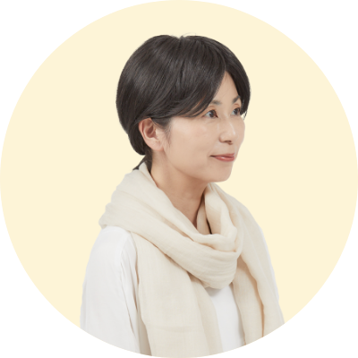 【温度調整にはストールが活躍】